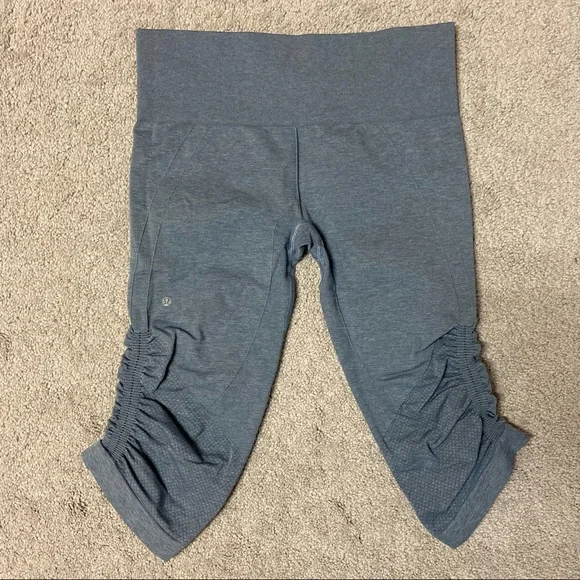 LULULEMON In The Flow II Seamless Cropped Legging Women’s Size 8 - Picture 5 of 9